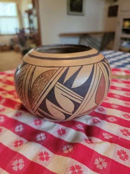 Walpi native American pot