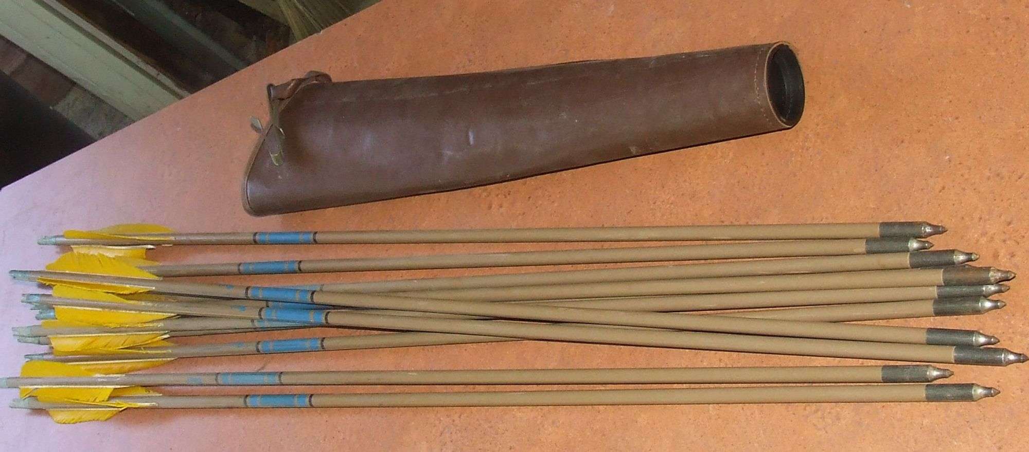 Repose-Flèche Vintage Barrie Archery – Golden Key Futura – Neuf – Gaucher