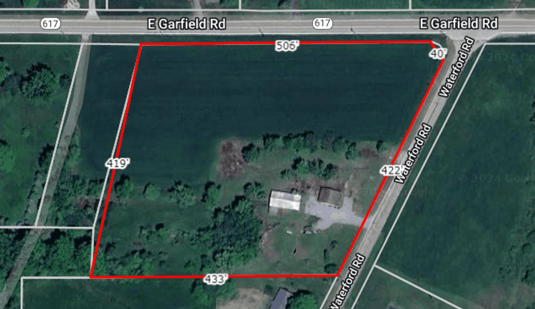 4 ACRES AND 2 BUILDINGS