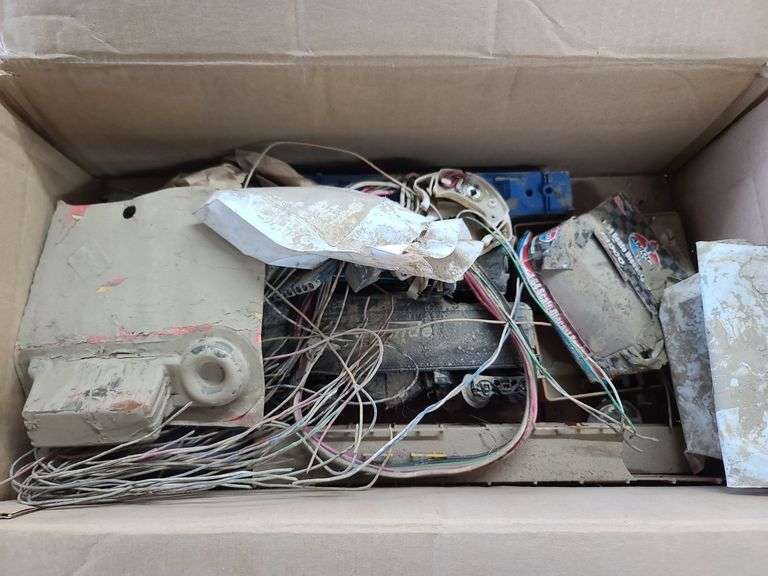 (Very Dusty) Hot Wheels, HO Train Cars, Smoking Engine (untested), Lionel 8602 Rattle Car Tender And Aurora Transformer