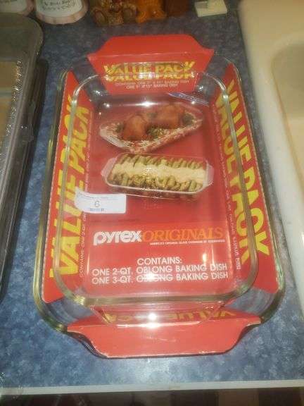 2 New Pyrex Dishes