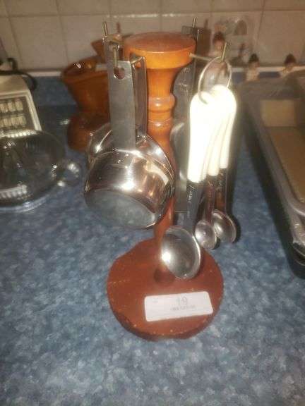 Measuring Spoons And Holders