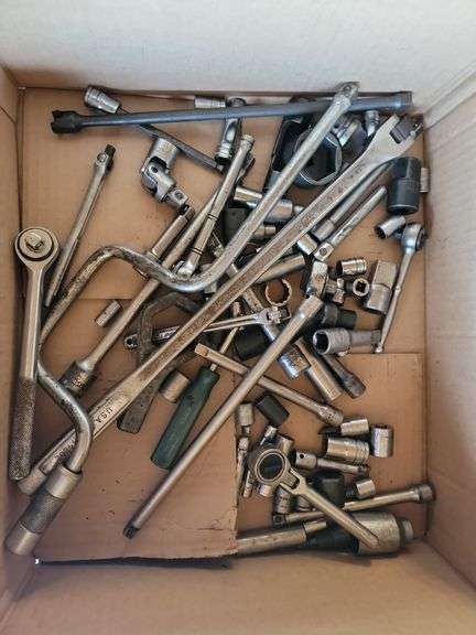 Used Ratchets Assorted Ratchets & Sockets - Baer Auctioneers - Realty, LLC