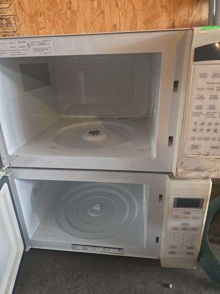 2 Microwaves- Amana & Whirlpool