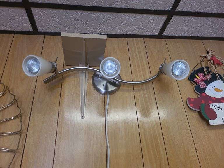 Clock, Decor,  And Decorative Plates