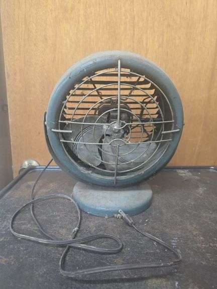 VIntage Dominion Portable Electric Fan
