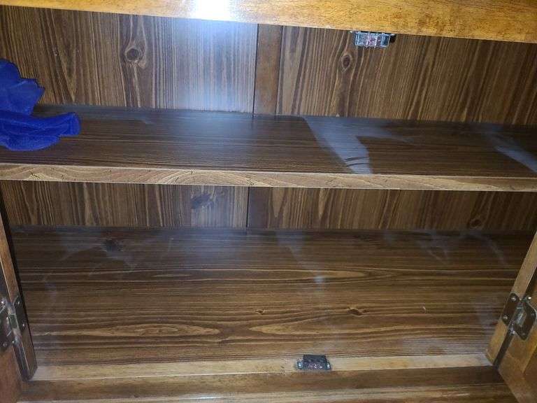 2 Pc. Wooden China Cabinet With Bubble Glass Doors & Glass Shelves (Come At 6: 30 For Pickup)