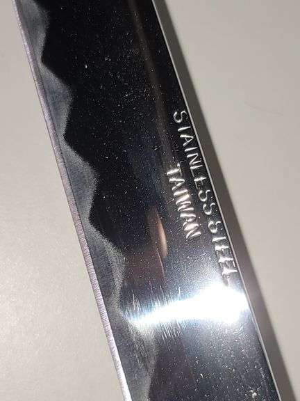 Closed Mouth Dragon Head Pommel Katana