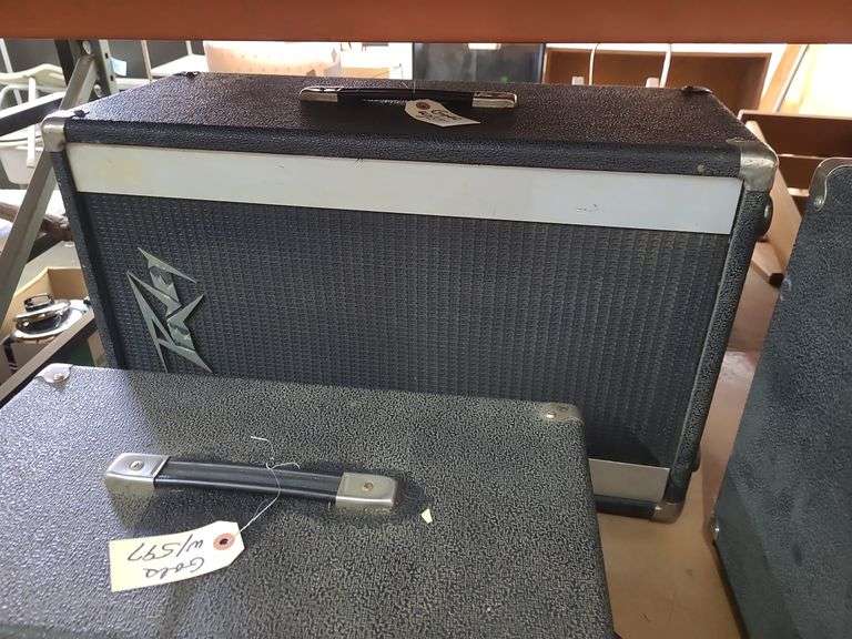 2 Peavey Speakers And Peavey PA-120 Mixer Amp