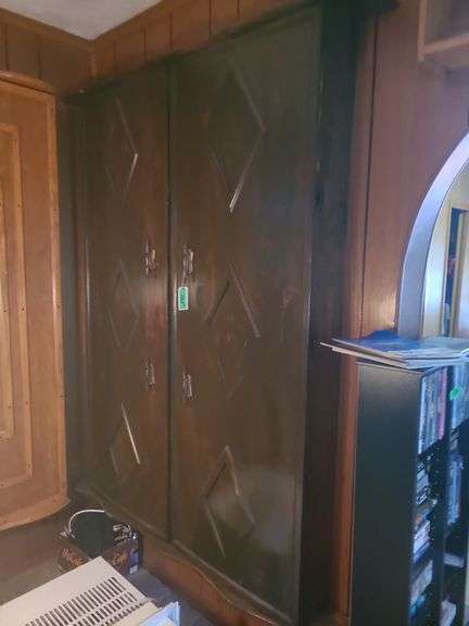 Wooden Wall Mounted Cabinet (Needs Removal)