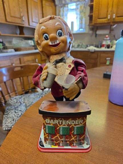 Vintage Charlie Weaver Bartender Toy