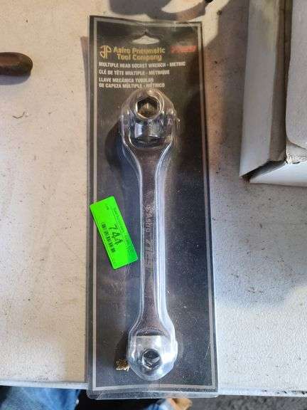 Multi-Head Socket Wrench