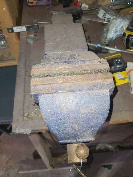 5" Vise (Needs Removal)