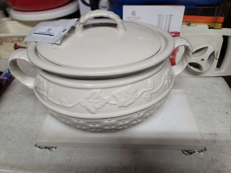 Home & Garden Basket Weave Covered Casserole Dish & Granite Cutting Board