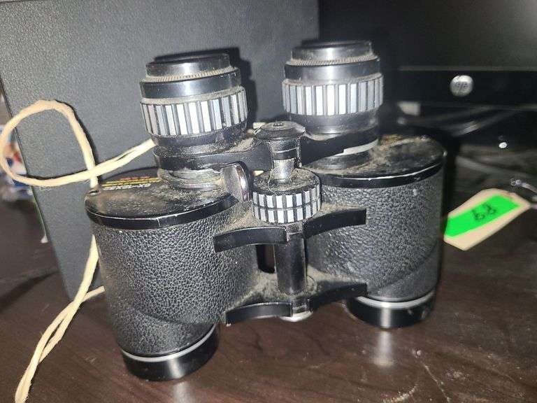 Tasco 6X-12X32 Binoculars With Case