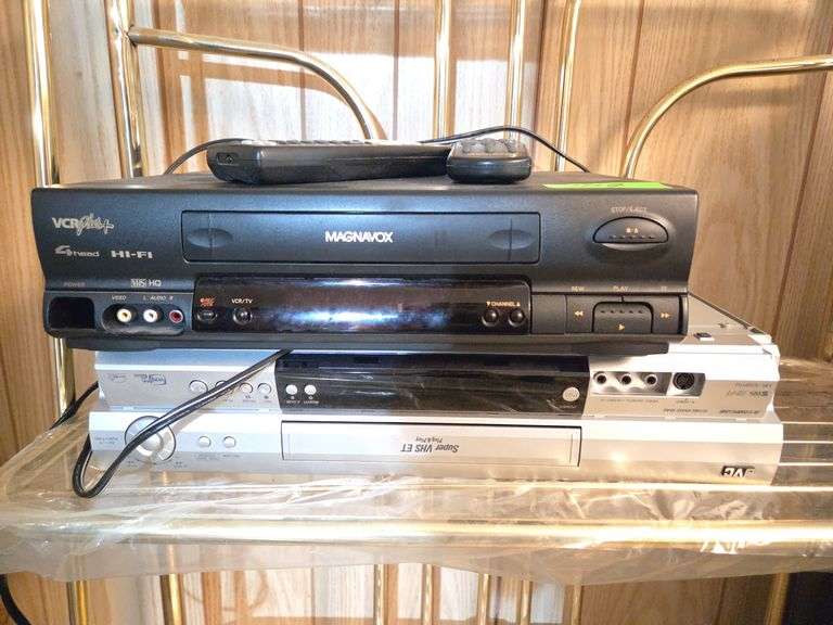 2 VHS Players