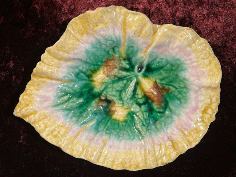 Etruscan Majolica Leaf-Shaped Bowl