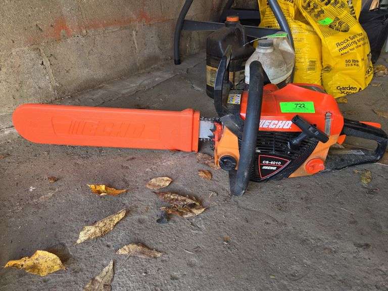 Echo CS-4010 Gas Chain Saw Has Compression
