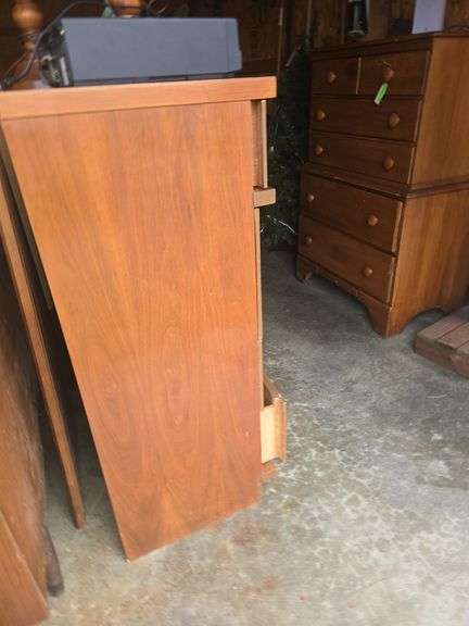 Chest Of Drawers (4 Drawers) (Approx. 3' Ft 7" In)