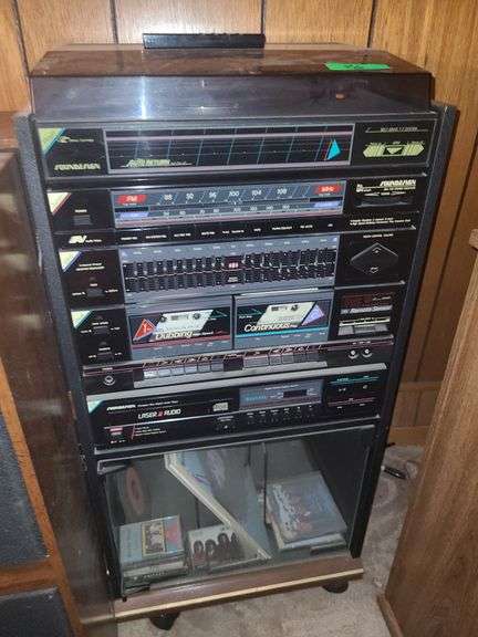 Soundesign Player/ Tuner/GEQ/Deck/CD Player With 2 Speakers