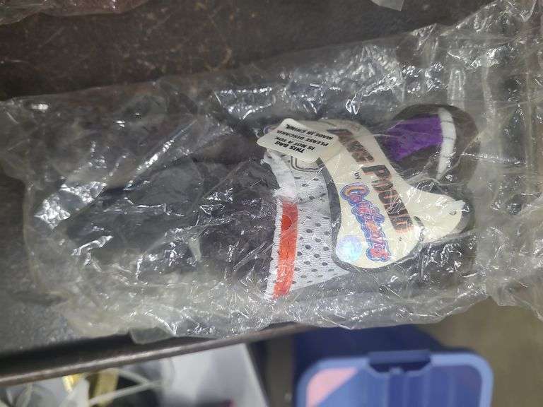 5 Burger King Browns Stuffed Dogs In Packaging