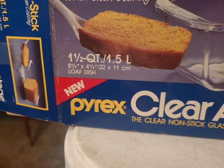 Pyrex Baking Dish With Box
