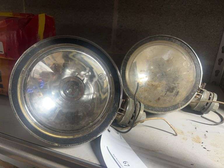 2 OFF ROAD LIGHTS