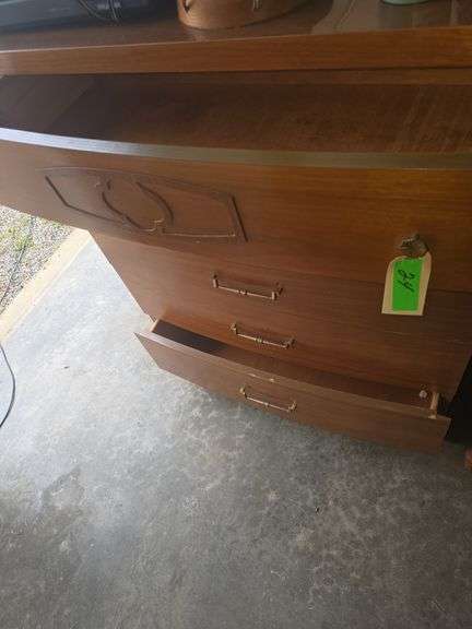 Chest Of Drawers (4 Drawers) (Approx. 3' Ft 7" In)