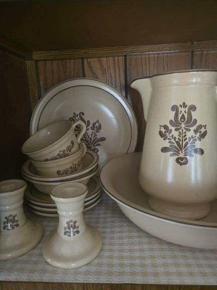 Pfaltzgraff, Homer Laughlin And Assorted Dinnerware