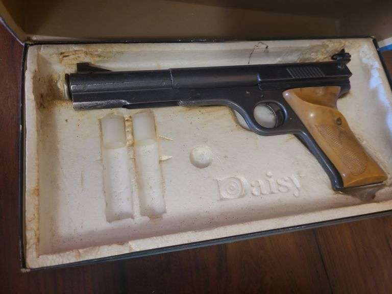Daisy CO2200 Semi-Automatic BB Gas Pistol
