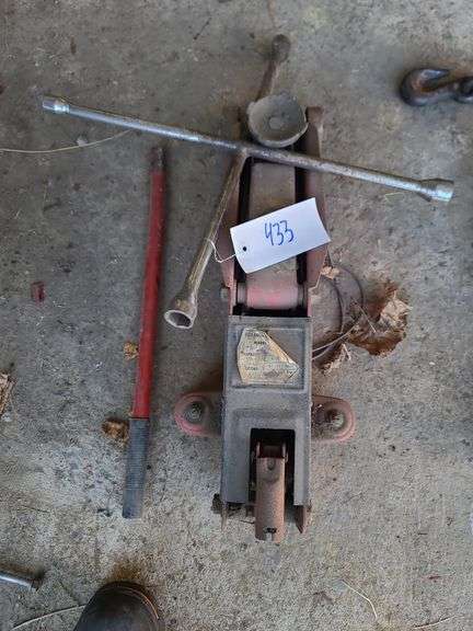 4 way Lug Wrench and 2 ton Hydraulic Trolley Jack