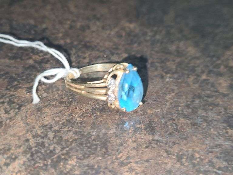Ring Marked 10K With Large Blue Stone Approx. Size 8.5