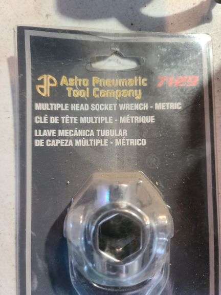 Multi-Head Socket Wrench