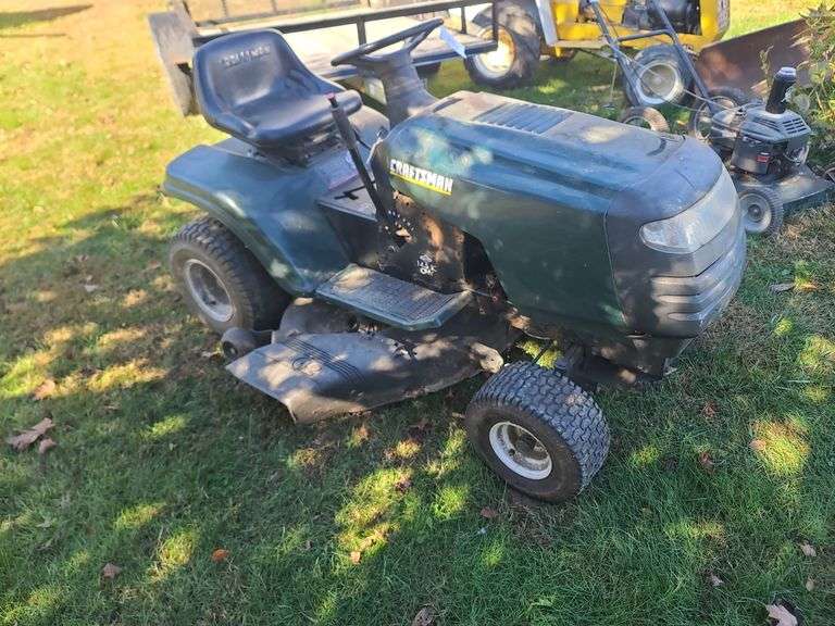 Craftsman Lawn Tractor, 14.5HP IC OHC, Approx. 42in Deck, No Battery, Not Running