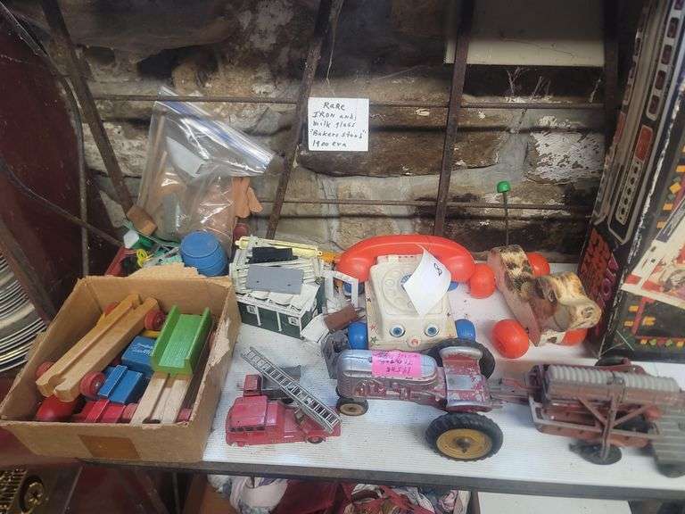 Fisher Price Phone, Wood Toys, 1950's Tractor Fisher Price Pull Dog