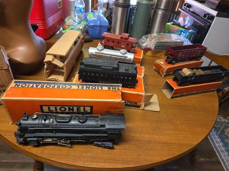 6 Lionel Trains W/ Original Boxes & Multi Control Transformer 1033 90 Watts Boxes Have Some Damage