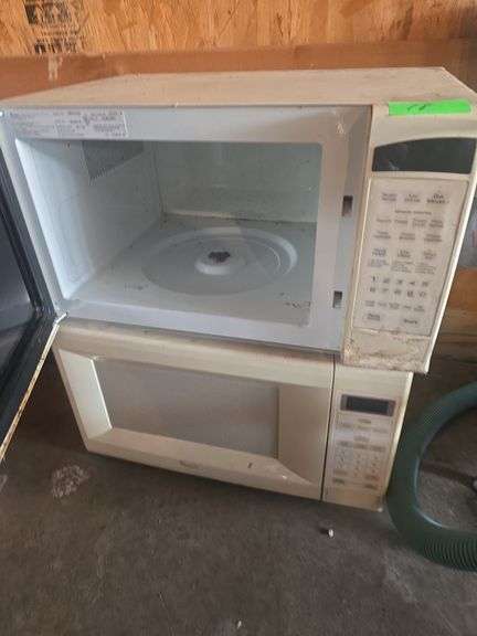 2 Microwaves- Amana & Whirlpool
