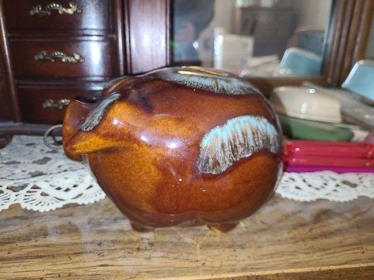 Vintage Hull "Corky Pig"