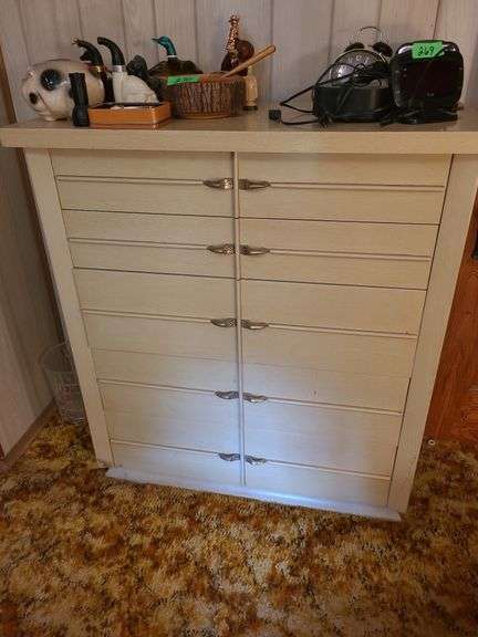 5 Pc. Albert Bedroom Suite, Approx Full Sized Bedframe, 6 Drawer 2 Pc. Dresser With Mirror, 5 Drawer Dresser, And 2 Nightstands