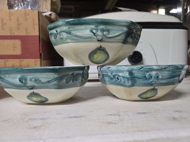2 Longaberger Baskets, 3 Bowls