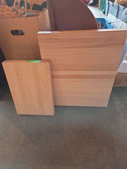 2 Cutting Boards