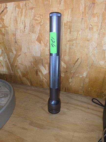 Mag-Lite Flashlight