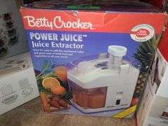 Betty Crocker Juice Extractor New In Box