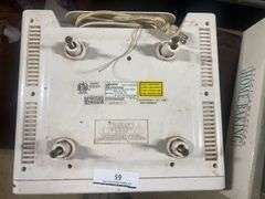 UNDER CABINET RADIO/CD PLAYER