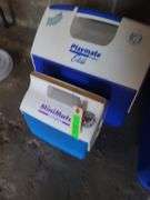 2 Igloo Carry Coolers