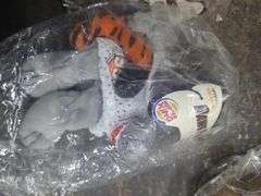 5 Burger King Browns Stuffed Dogs In Packaging