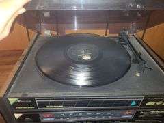 Soundesign Player/ Tuner/GEQ/Deck/CD Player With 2 Speakers