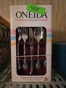 NIB Oneida 20 Pc Flatware