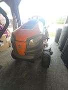 Husqvarna YTH 22V42 Riding Mower, 2 Gas Cans. (WORKS) 42"