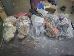 5 Burger King Browns Stuffed Dogs In Packaging